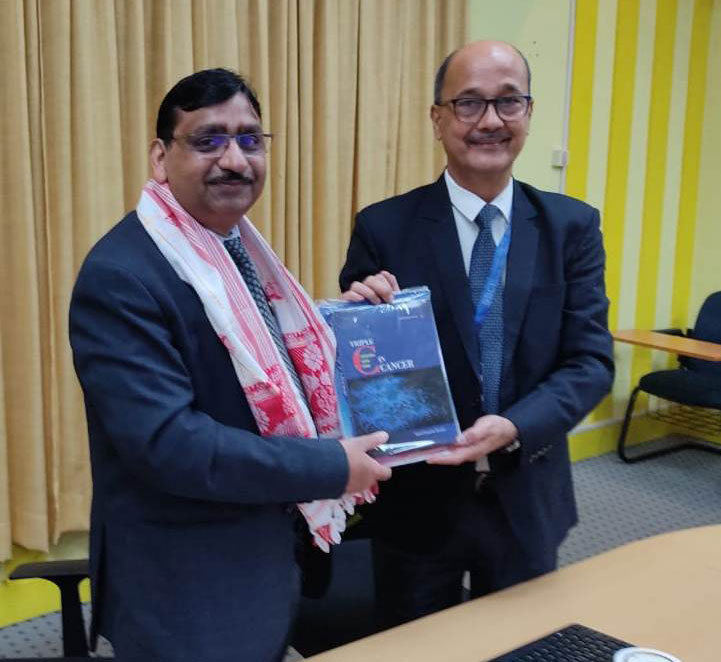 Director, Dr. Bhubaneswar Borooah Cancer Institute visits NESAC